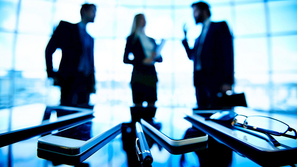 Hybriditapahtumien nousu: Tapahtumasuunnittelun uusi aikakausi